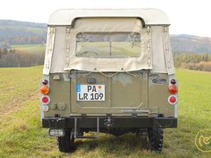 Image 8/20 of Land Rover 109 (1965)