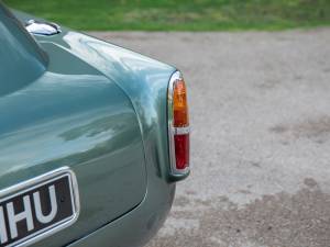Image 31/50 de Aston Martin DB 4 GT (1961)