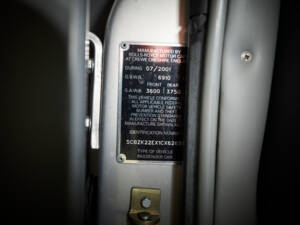 Image 56/77 of Bentley Azure (2001)