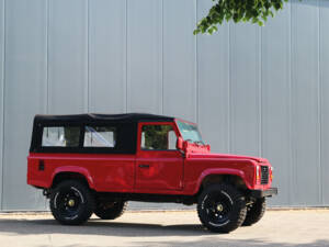 Image 9/38 of Land Rover 110 (1989)