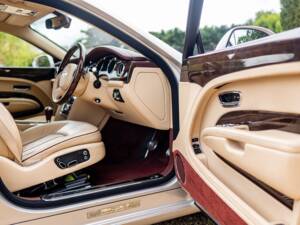 Bild 15/50 von Bentley Mulsanne (2011)