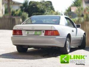Image 5/10 de Mercedes-Benz 300 SL-24 (1989)