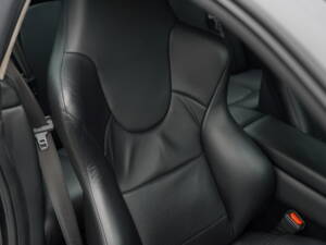 Image 17/50 of Aston Martin V12 Vanquish S (2007)