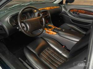 Bild 10/19 von Aston Martin DB 7 (1999)