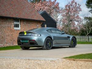 Image 10/50 de Aston Martin V12 Vantage AMR (2017)