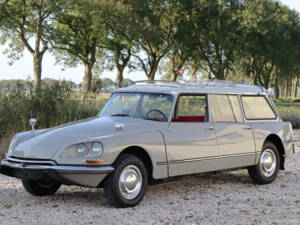 Image 29/50 de Citroën ID 21 Break (1967)