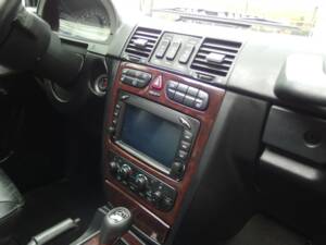 Bild 64/99 von Mercedes-Benz G 500 (lang) (2003)