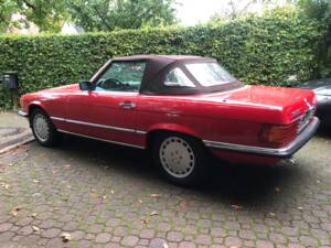 Imagen 1/57 de Mercedes-Benz 560 SL (1989)