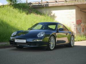 Image 11/33 of Porsche 911 Carrera S (2005)