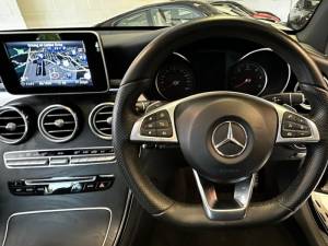 Image 13/50 de Mercedes-Benz GLC 250 4MATIC (2018)