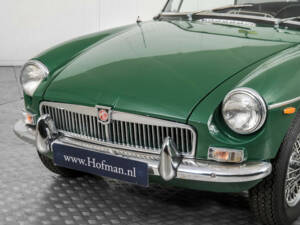 Image 17/50 of MG MGB (1964)