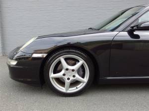 Image 19/74 of Porsche 911 Carrera (2005)