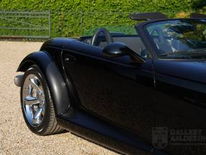 Image 20/50 of Plymouth Prowler (1999)