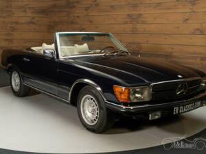 Image 4/20 de Mercedes-Benz 350 SL (1971)