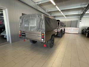 Image 18/25 of Land Rover Defender 110 (2013)