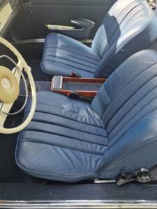Image 19/100 de Mercedes-Benz 250 SL (1967)