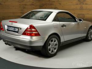 Image 14/19 de Mercedes-Benz SLK 230 Kompressor (1999)