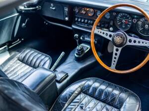 Bild 4/50 von Jaguar E-Type (2+2) (1969)