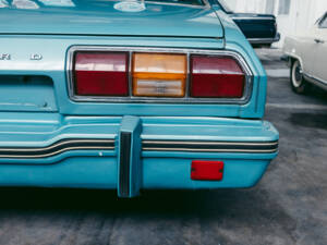 Image 33/102 of Ford Mustang II Ghia 170 (1976)