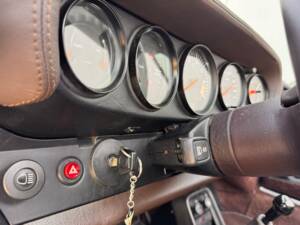 Image 54/88 of Porsche 911 Carrera 3.2 (1985)