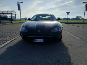 Immagine 6/39 di Jaguar XK8 4.0 (1998)