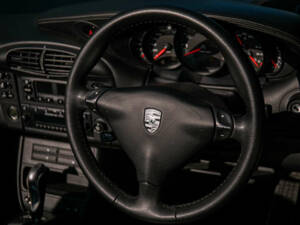 Imagen 15/27 de Porsche 911 Carrera 4 (2000)