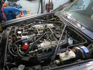 Image 29/30 of Daimler Double Six (1992)