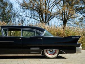 Bild 30/50 von Cadillac 60 Special Fleetwood Coupe (1958)