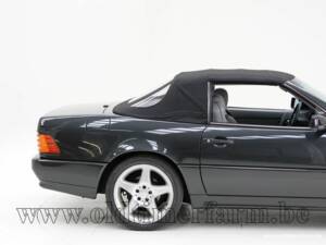 Image 13/15 of Mercedes-Benz 500 SL (1991)