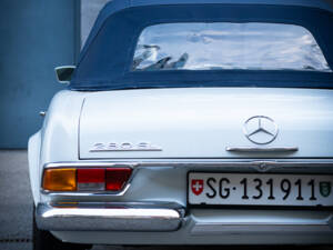 Image 4/15 of Mercedes-Benz 280 SL (1970)