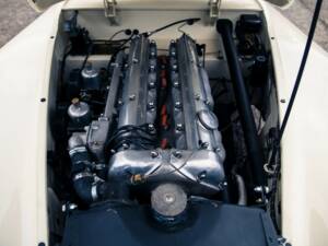 Image 40/45 of Jaguar XK 120 OTS (1950)
