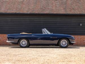 Imagen 2/50 de Aston Martin DB 6 Volante (1967)