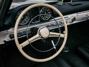 Image 19/29 of Mercedes-Benz 300 SL (1999)