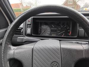 Bild 24/86 von Volkswagen Golf II GTi 1.8 (1990)