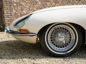 Image 31/50 of Jaguar E-Type 3.8 (1964)