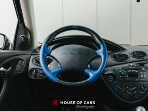 Image 30/50 of Ford Focus RS (2003)