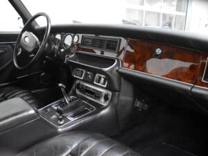 Bild 30/44 von Jaguar XJ 5.3 C (1976)