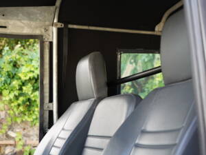 Bild 62/97 von Land Rover Defender 90 Td5 (2000)