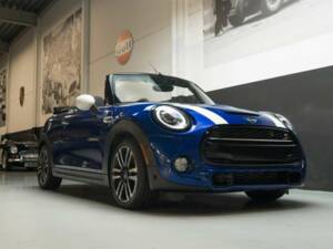 Imagen 2/47 de Mini Cooper S (2019)