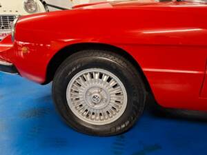 Image 41/43 of Alfa Romeo Spider Veloce 2000 (1982)