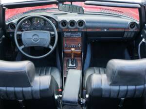 Bild 39/50 von Mercedes-Benz 500 SL (1983)