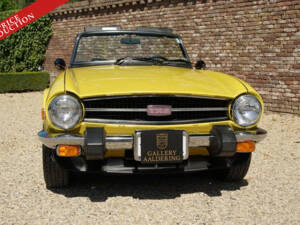 Image 33/50 of Triumph TR 6 (1975)