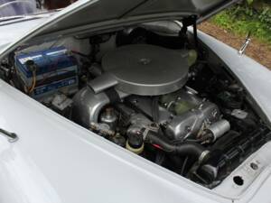 Image 17/18 of Jaguar Mk II 3.4 (1961)