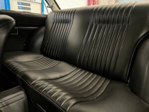 Image 11/20 of Alfa Romeo Giulia GT 1300 Junior (1971)