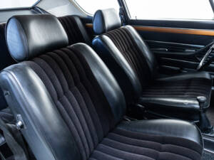 Image 13/26 of Audi 100 Coupe S (1973)