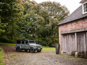 Image 13/50 de Land Rover Defender 110 Works V8 (2011)