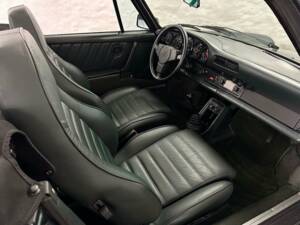 Image 14/20 de Porsche 911 SC 3.0 (1983)