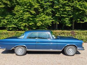 Immagine 5/17 di Mercedes-Benz 280 SE 3,5 (1971)
