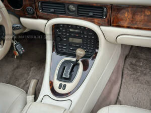 Imagen 28/96 de Daimler Super V8 (1997)