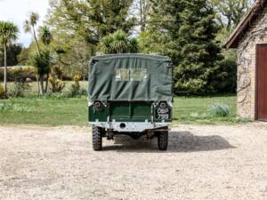 Image 19/34 of Land Rover 86 (1953)